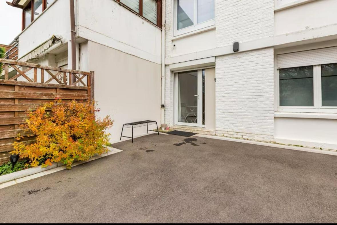 Escapade Pres De Lille - Appartement Charmant Avec Terrasse Et Parking Privee Mons-en-Baroeul Eksteriør bilde