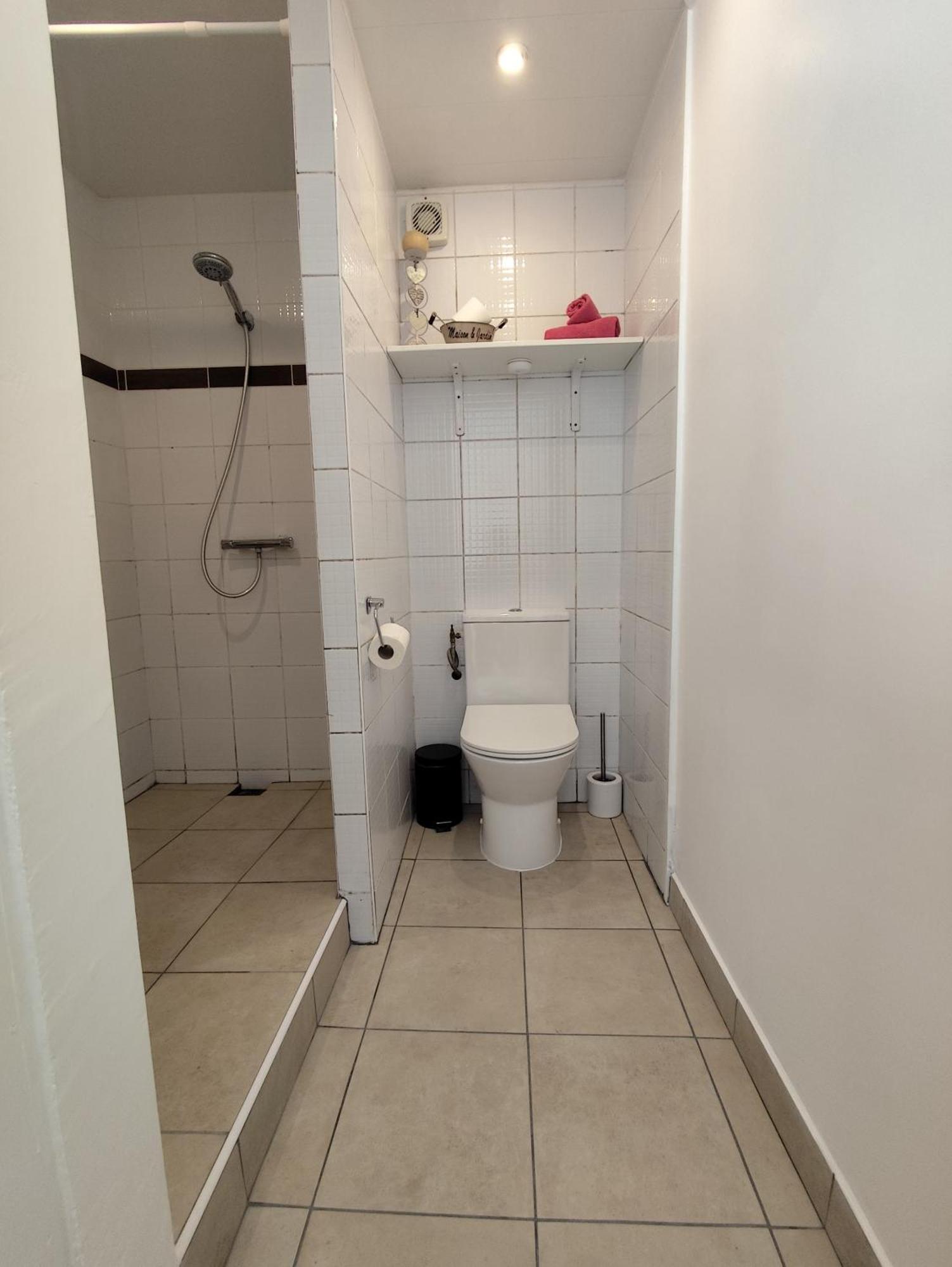 Escapade Pres De Lille - Appartement Charmant Avec Terrasse Et Parking Privee Mons-en-Baroeul Eksteriør bilde